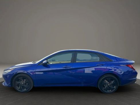 Used 2023 Hyundai Elantra SEL image 8