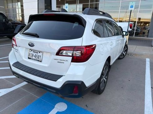 Used 2018 Subaru Outback 3.6R Limited AWD/4WD image 4