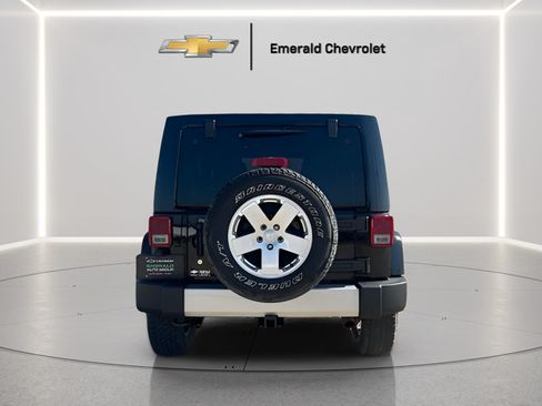 Used 2011 Jeep Wrangler Unlimited Sahara AWD/4WD image 7