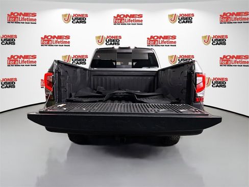 Used 2024 Nissan Titan PRO-4X image 16