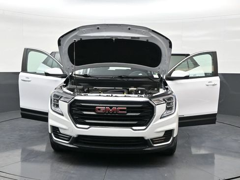 Used 2023 GMC Terrain SLE FWD image 34