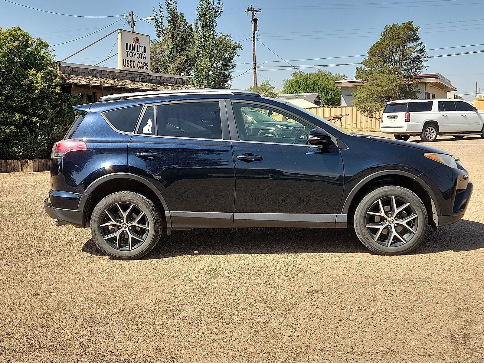 Used 2017 Toyota RAV4 SE w/ Power Extra Value Package FWD image 5