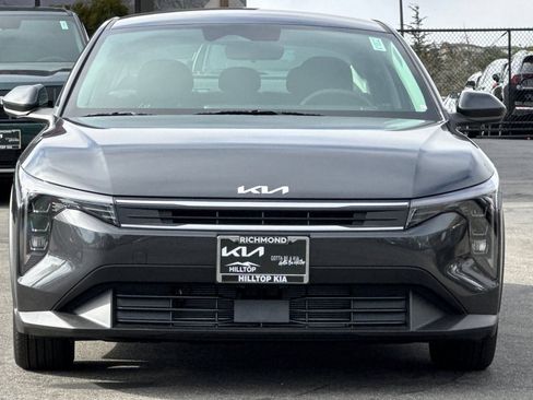 New 2026 Kia K4 FWD image 9
