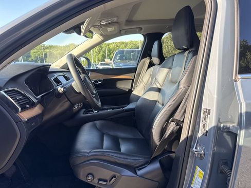 Used 2023 Volvo XC90 B6 Plus AWD/4WD image 13