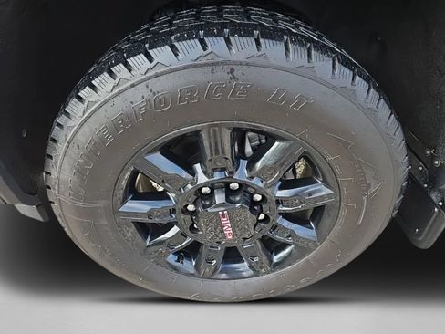 Used 2024 GMC Sierra 2500 AT4 w/ AT4 Preferred Package AWD/4WD image 12