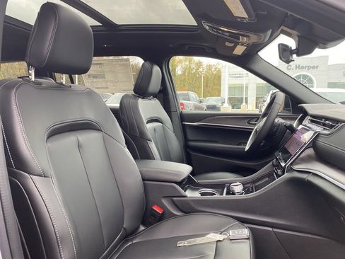 New 2025 Jeep Grand Cherokee L Limited w/ Black Appearance Package image 11