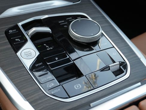 Certified 2023 BMW X7 xDrive40i w/ Premium Package image 23