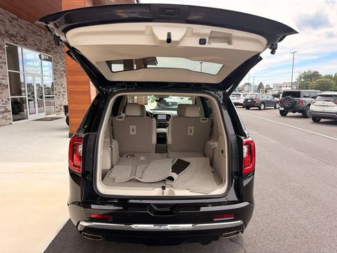 Used 2023 GMC Acadia Denali w/ Black Diamond Edition AWD/4WD image 18