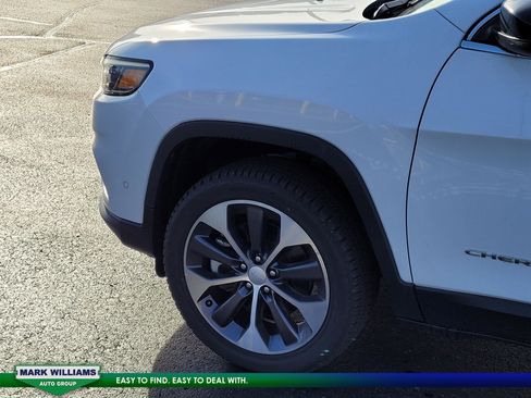 Used 2022 Jeep Cherokee Limited w/ Elite Package image 11