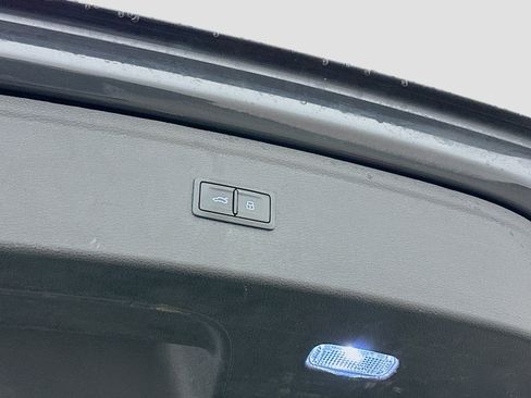 Used 2023 Audi Q5 2.0T Premium w/ Convenience Package image 32