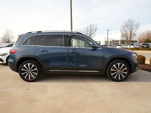 Certified 2023 Mercedes-Benz GLB 250 4MATIC w/ Premium Package image 9