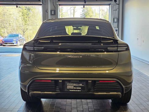 Used 2024 Porsche Macan 4 Electric image 7