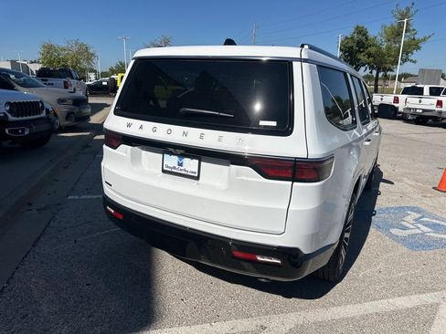 New 2025 Jeep Wagoneer Series II image 30