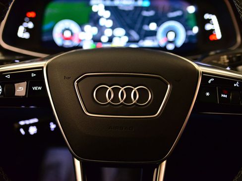 Used 2023 Audi A6 2.0T Premium w/ Convenience Package image 30