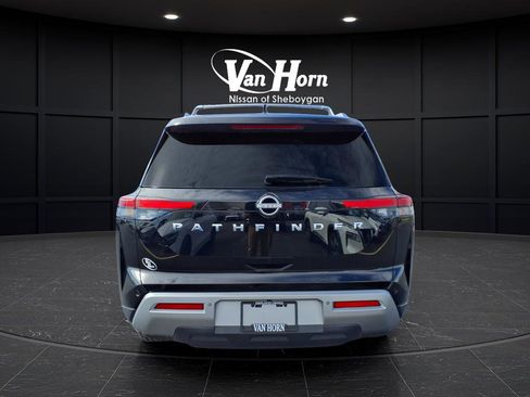 Used 2022 Nissan Pathfinder SL w/ SL Premium Package image 4