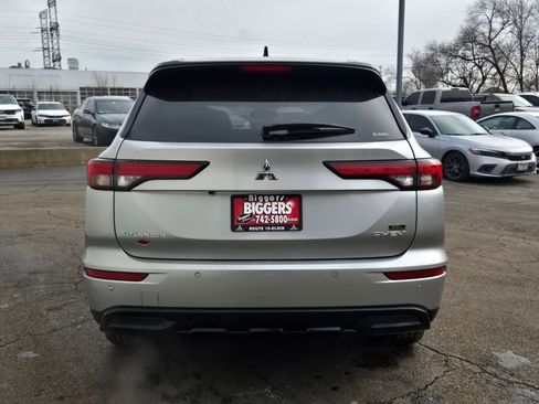 New 2025 Mitsubishi Outlander SEL Black Edition image 13