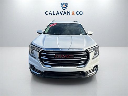 Used 2024 GMC Terrain SLT image 2
