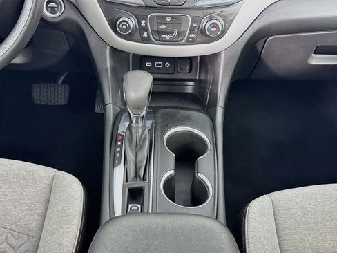 Used 2022 Chevrolet Equinox LS w/ LS Convenience Package FWD image 37