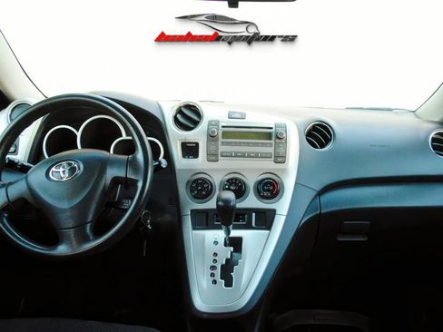 Used 2010 Toyota Matrix image 13