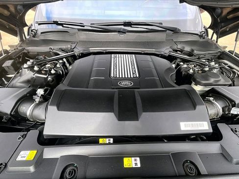 Used 2022 Land Rover Range Rover P525 Westminster Edition image 9