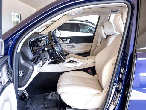 New 2026 Mercedes-Benz GLS 580 4MATIC image 16