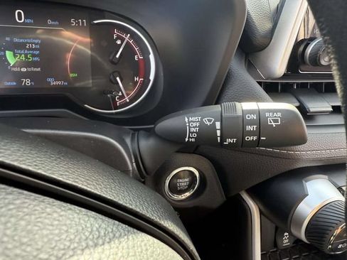 Used 2025 Toyota RAV4 XLE AWD/4WD image 30