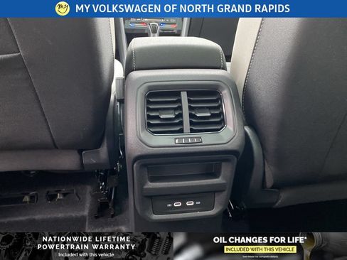 New 2026 Volkswagen Taos SE AWD/4WD image 18