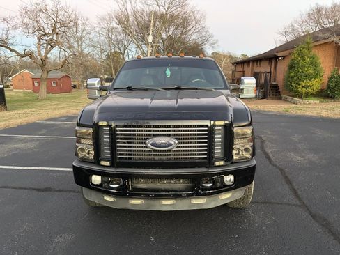 Used 2009 Ford F350 Harley-Davidson image 2