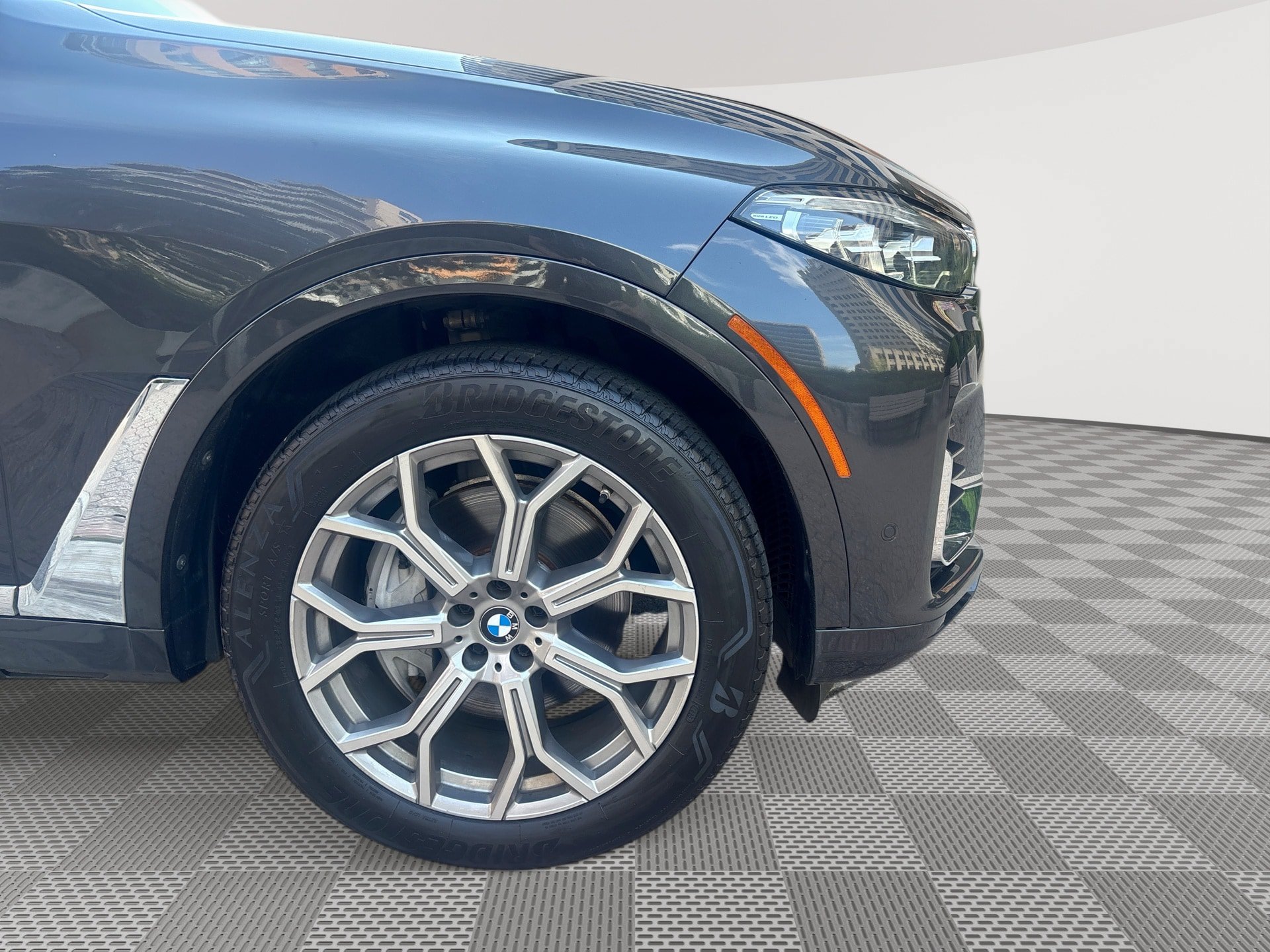 Used 2020 BMW X7 xDrive40i w/ Executive Package AWD/4WD image 31