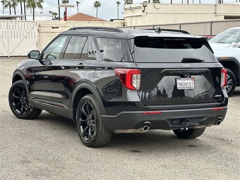 Used 2024 Ford Explorer ST-Line w/ Class IV Trailer Tow Package image 6