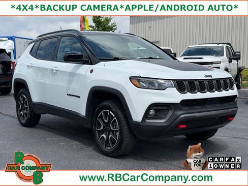 Used 2025 Jeep Compass Trailhawk AWD/4WD image 1