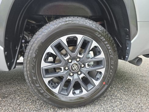 New 2026 Toyota Tundra Limited AWD/4WD image 33