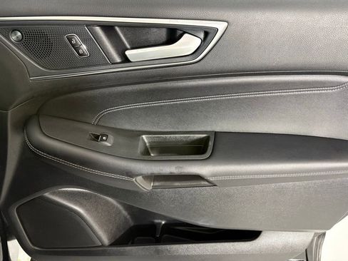 Used 2024 Ford Edge Titanium image 12