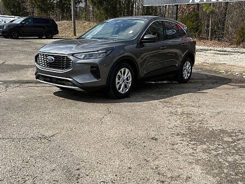 Used 2023 Ford Escape Active w/ Cold Weather Package image 3