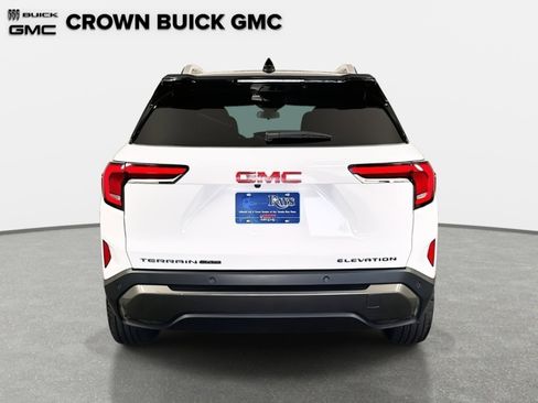 Used 2026 GMC Terrain Elevation w/ Elevation Premium Package image 6
