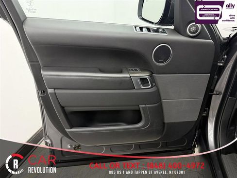 Used 2019 Land Rover Range Rover Sport Supercharged AWD/4WD image 28