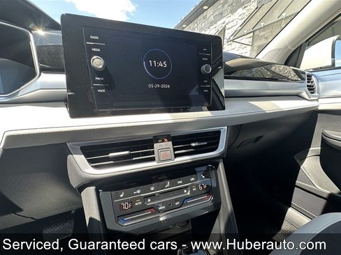 Used 2026 Volkswagen Taos SE AWD/4WD image 14