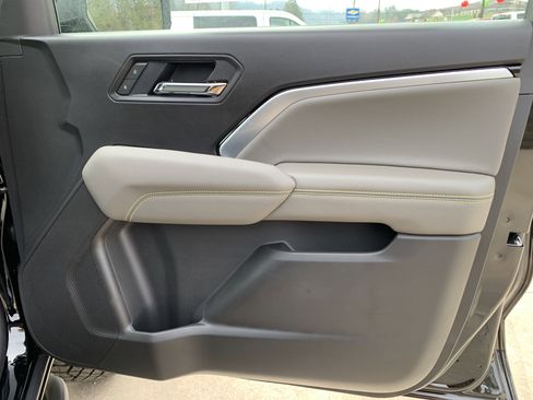 New 2026 Chevrolet Colorado ZR2 w/ Technology Package AWD/4WD image 30