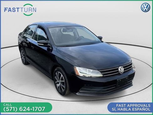 Used 2017 Volkswagen Jetta SE FWD image 3