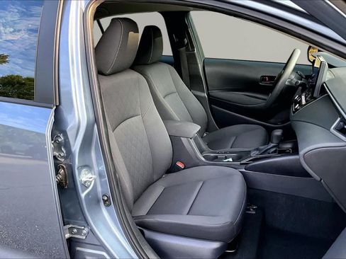 Certified 2025 Toyota Corolla LE w/ Convenience Package FWD image 9