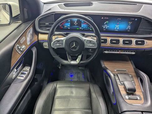 Used 2021 Mercedes-Benz GLS 580 4MATIC image 7