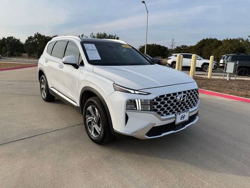 Certified 2023 Hyundai Santa Fe SEL w/ Premium Package image 3