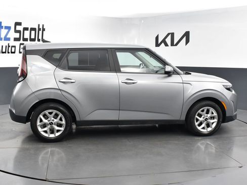 Certified 2023 Kia Soul LX w/ LX Technology Package image 6