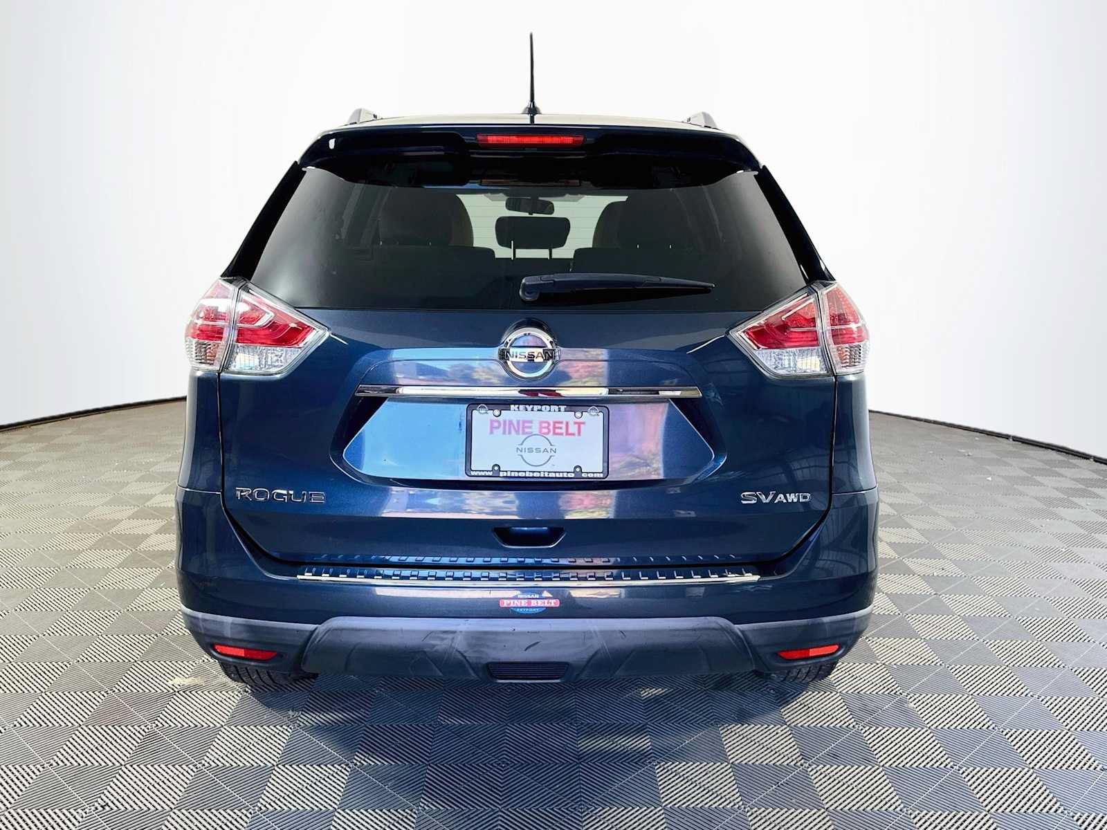 Used 2016 Nissan Rogue SV w/ SV Premium Package AWD/4WD image 5