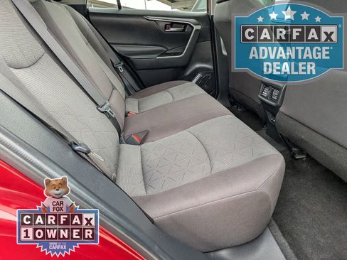Used 2022 Toyota RAV4 XLE AWD/4WD image 20