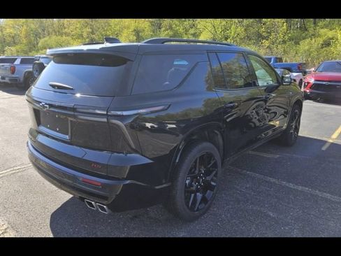 Used 2024 Chevrolet Traverse RS w/ LPO, Floor Liner Package AWD/4WD image 2