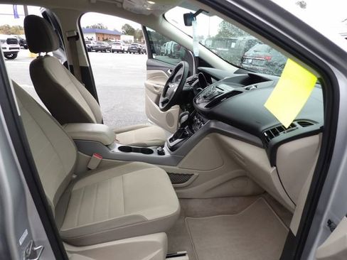 Used 2016 Ford Escape SE image 32