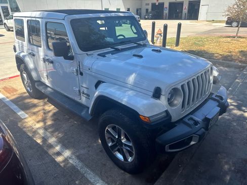 Used 2022 Jeep Wrangler Unlimited Sahara w/ LED Lighting Group AWD/4WD image 13