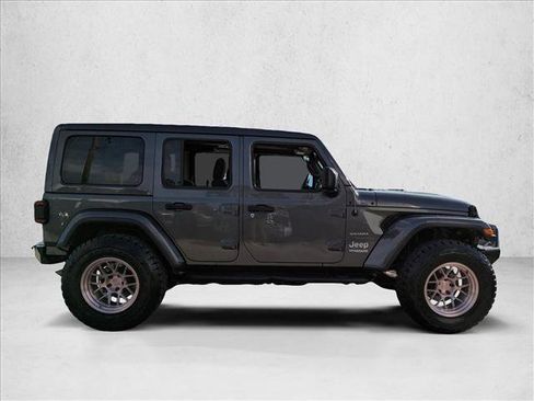 Used 2019 Jeep Wrangler Unlimited Sahara w/ Safety Group image 4