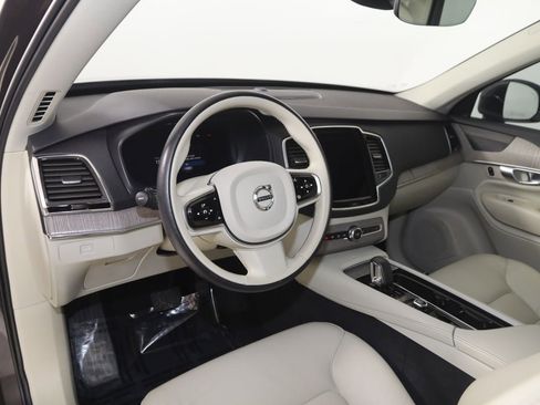 Used 2024 Volvo XC90 B6 Plus w/ Protection Package Premier image 28